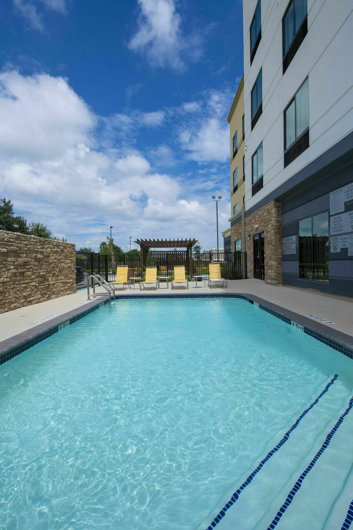 Fairfield Inn & Suites By Marriott Houston Pasadena Exterior photo